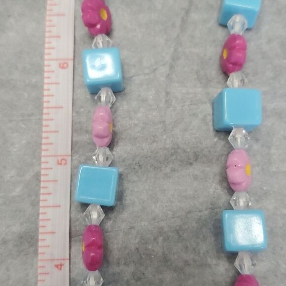 Hello Kitty jewelry and hair lot - Picture 11 of 13